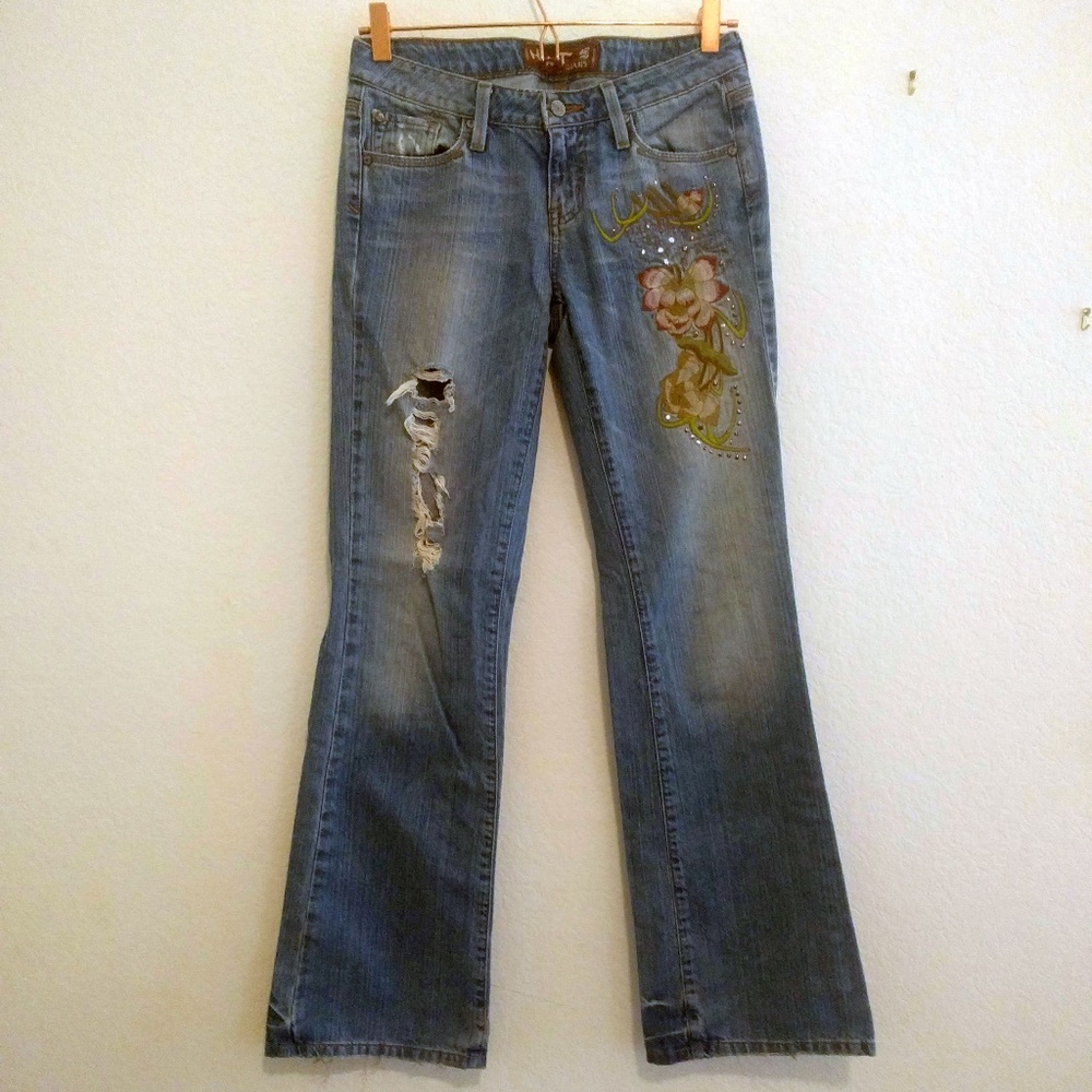 Hint Jeans with embroidery, diamonds, distressing